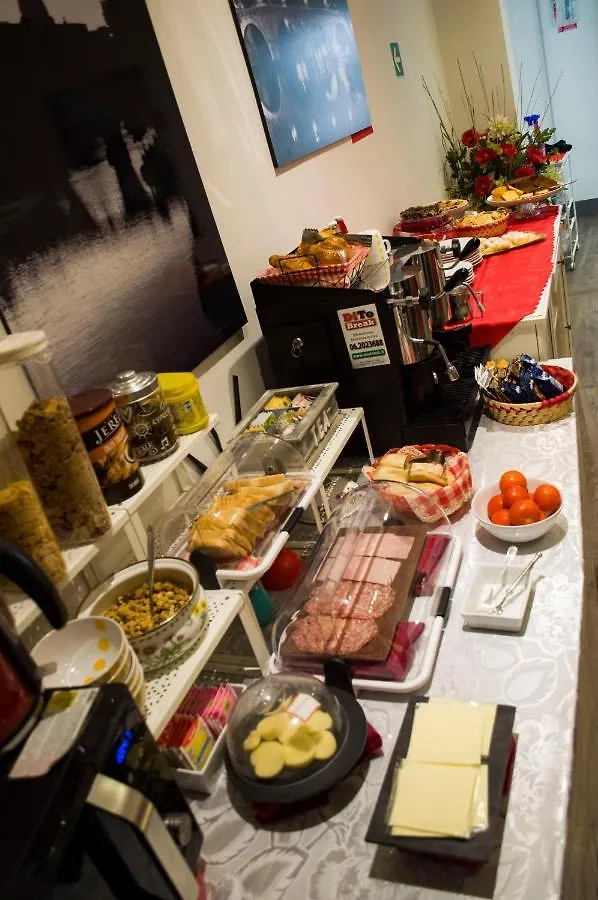 Relais Cola Di Rienzo Bed & Breakfast Rome 3*,
